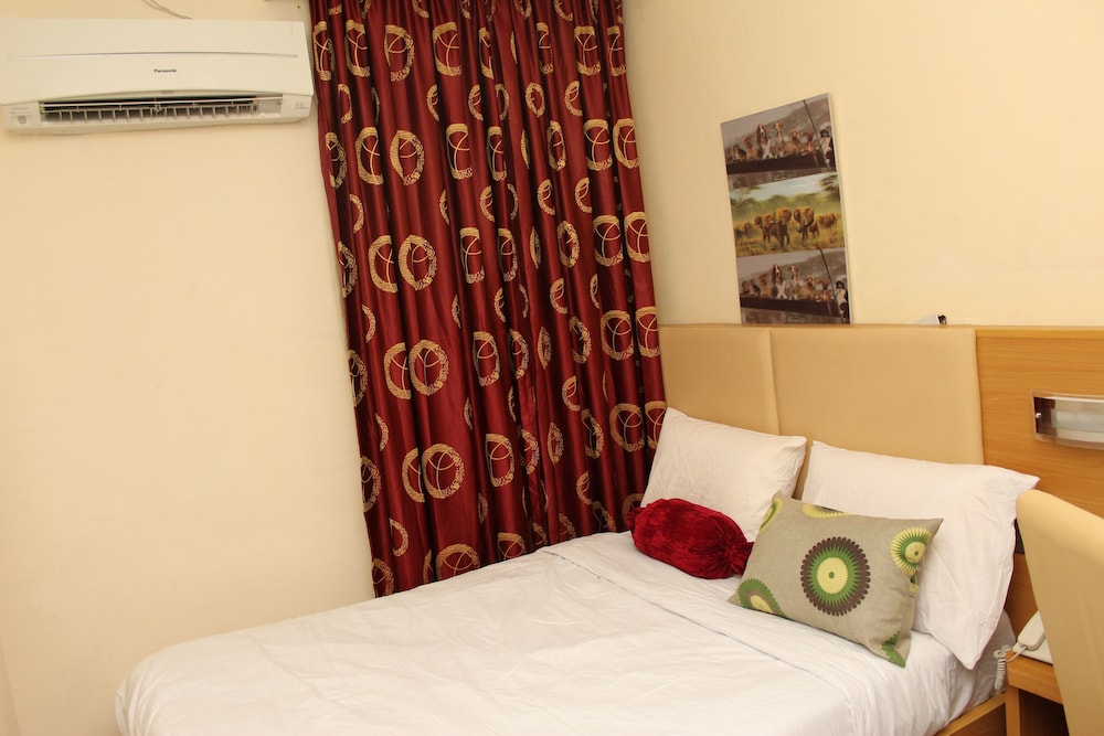 Avital Suites And Resort 15/75