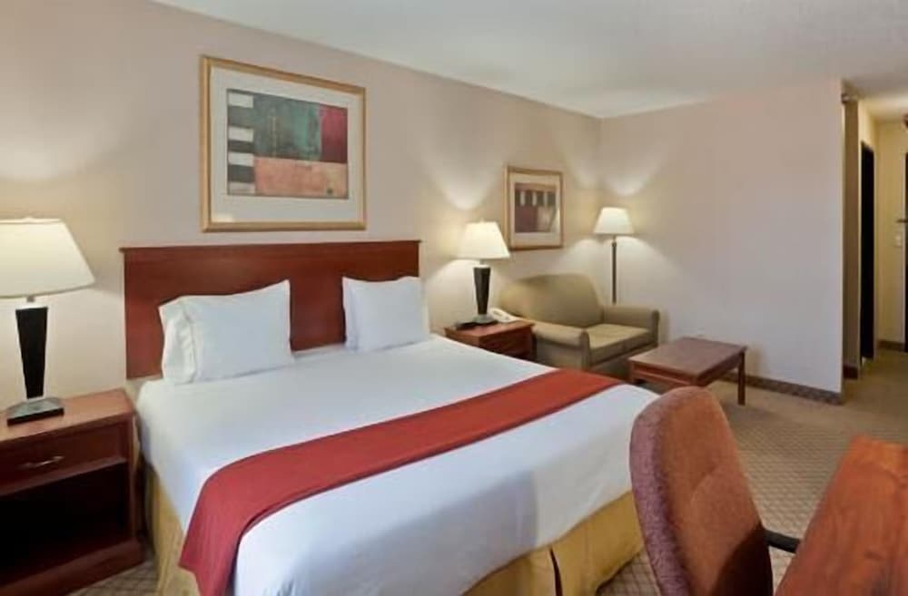 Days Inn by Wyndham Dodge City 23/56