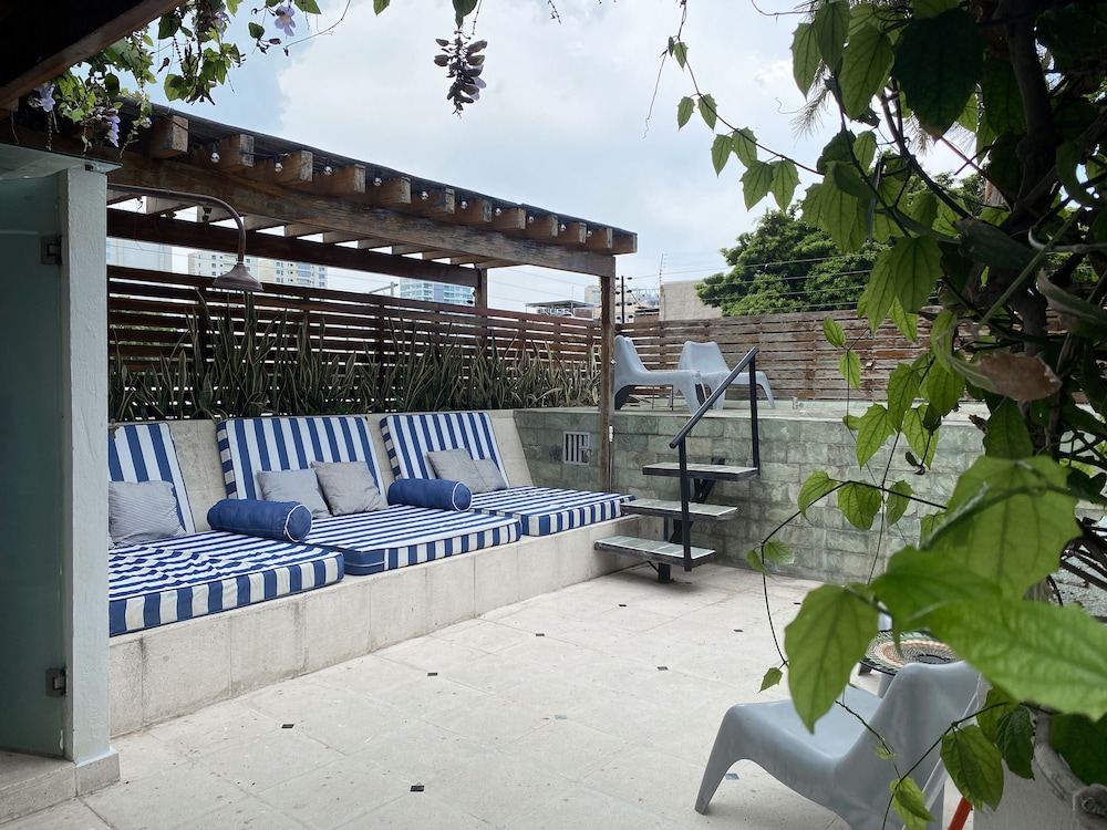 Casa Charlotte Alma Hotels 34/50