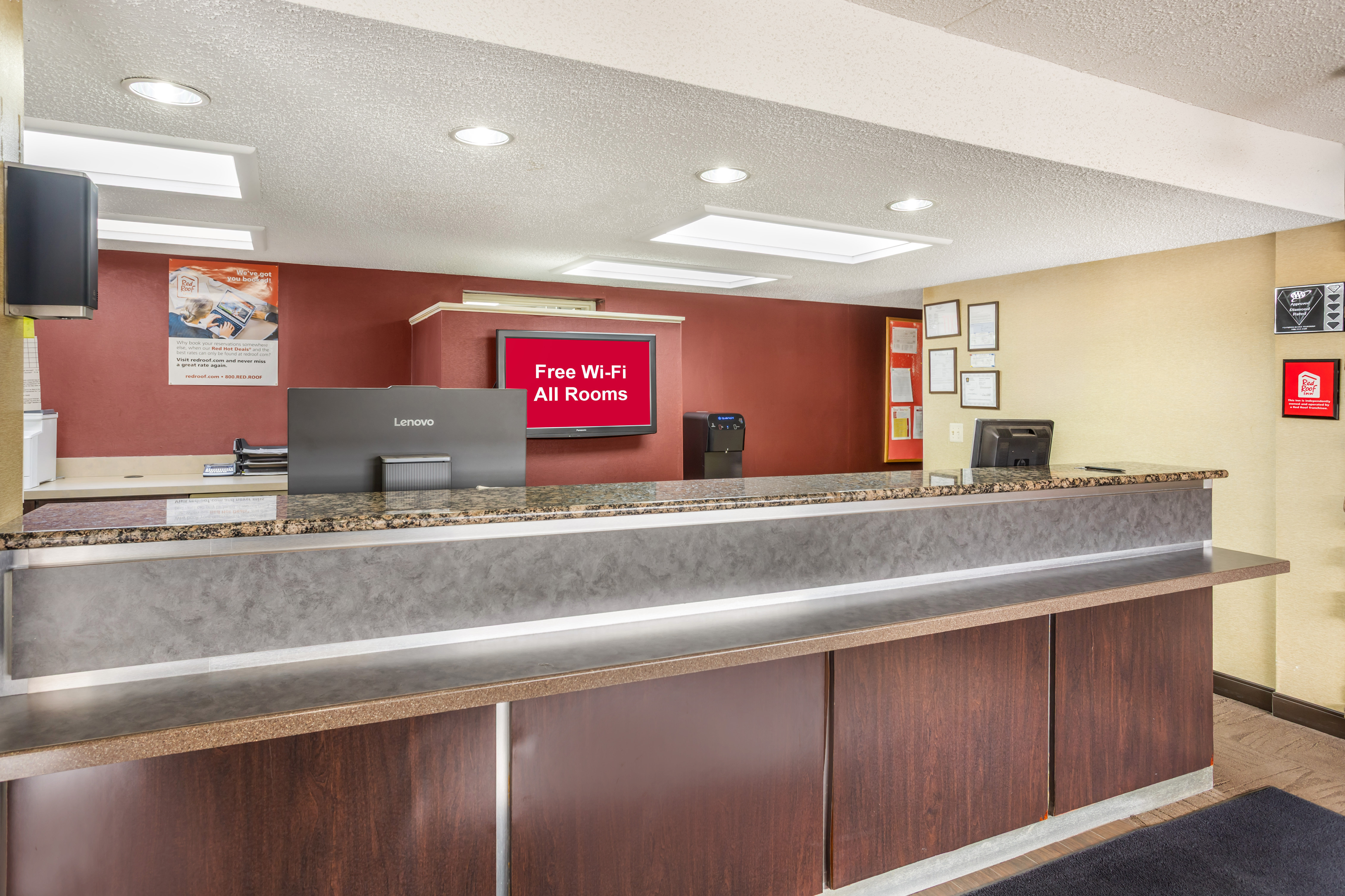Red Roof Inn Tinton Falls - Jersey Shore 7/30