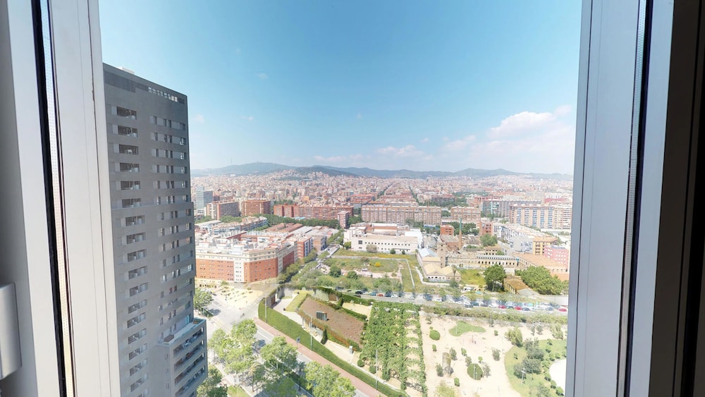 The Level at Melia Barcelona Sky 5/50