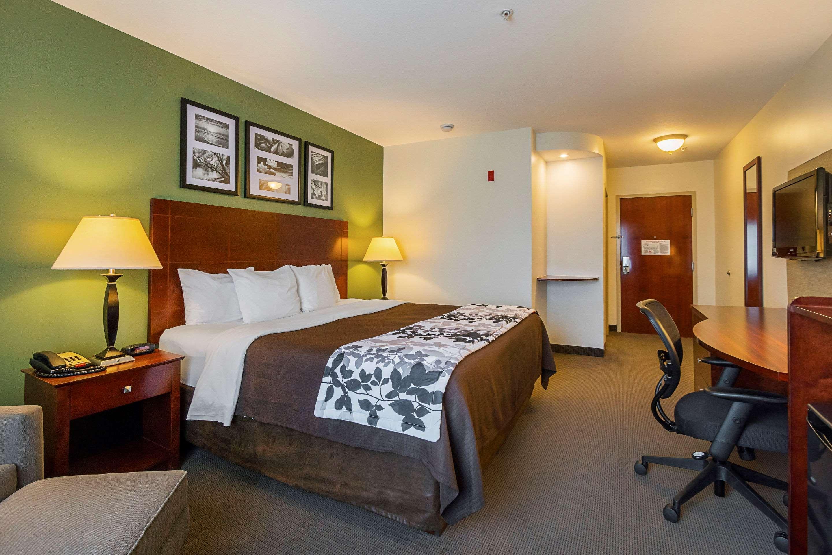 Room, King Bed, Accessible, Sleep Inn & Suites Manchester 2/3