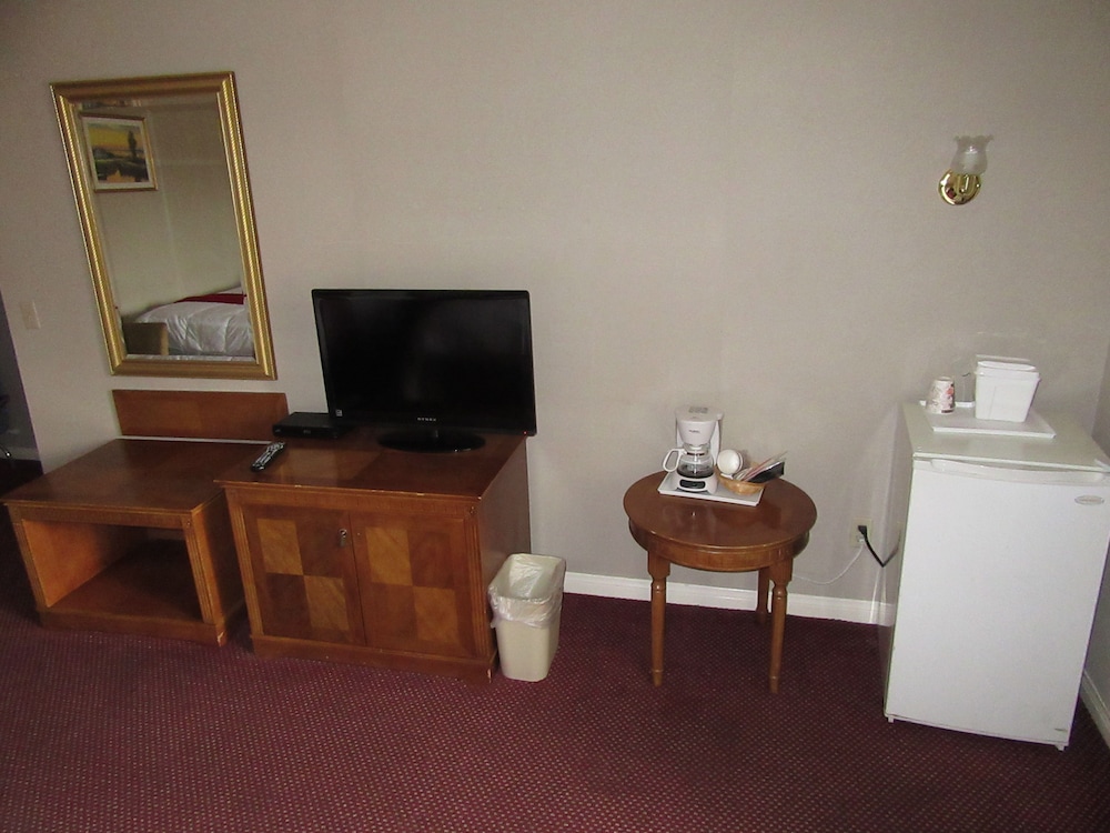 Ramada by Wyndham Los Angeles/Koreatown West 29/33
