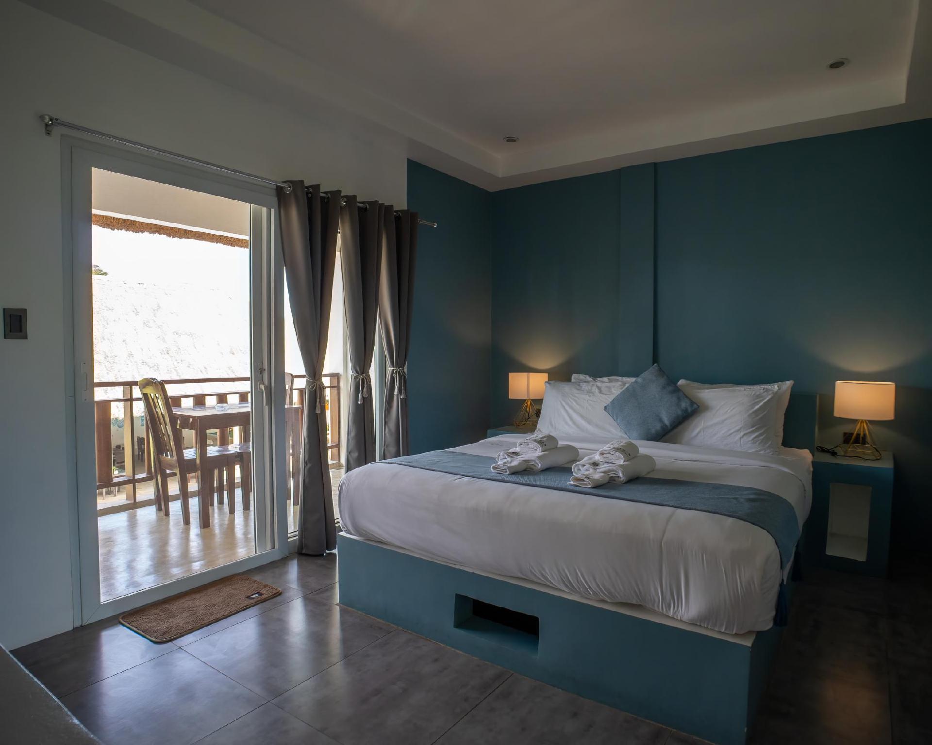 Deluxe, Double Bed
