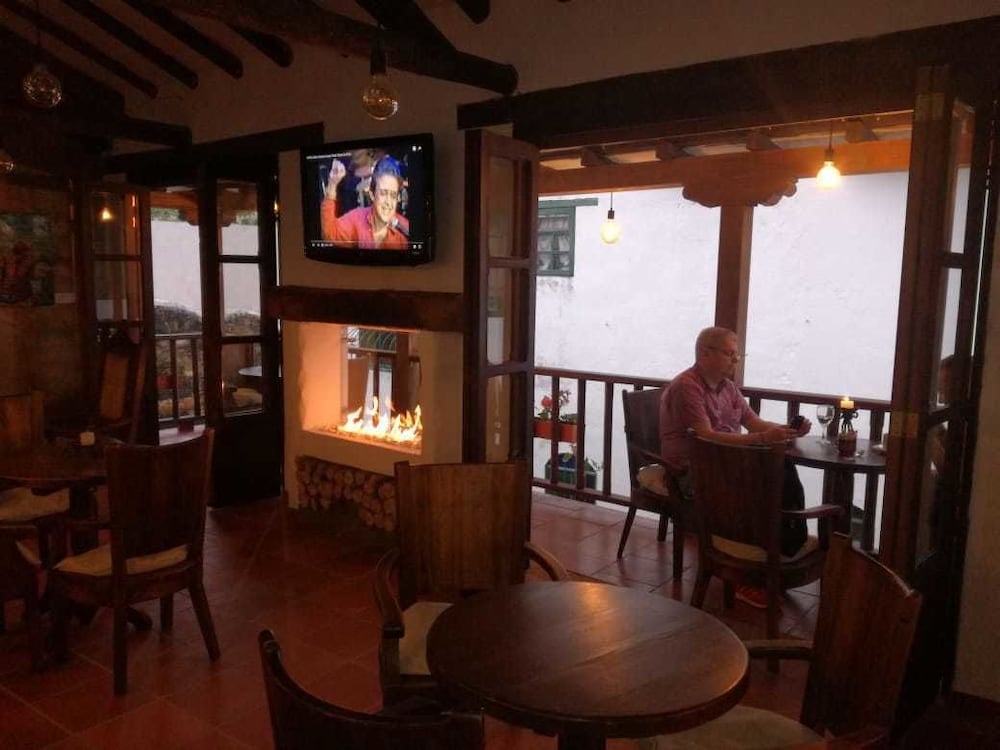 Hotel Meson de los Virreyes 18/22