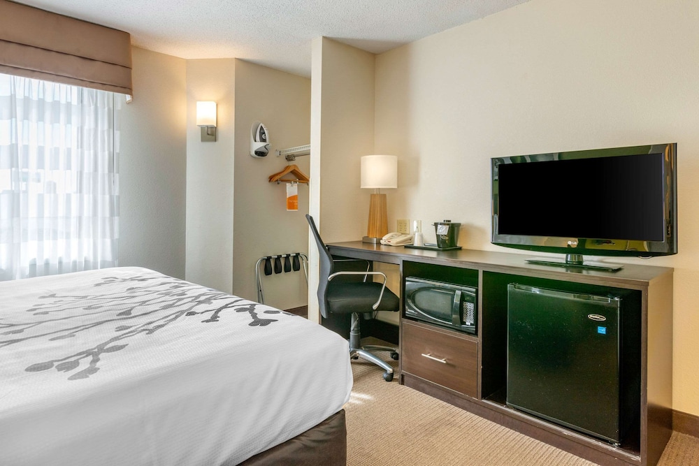 Sleep Inn I-95 North Savannah 17/37