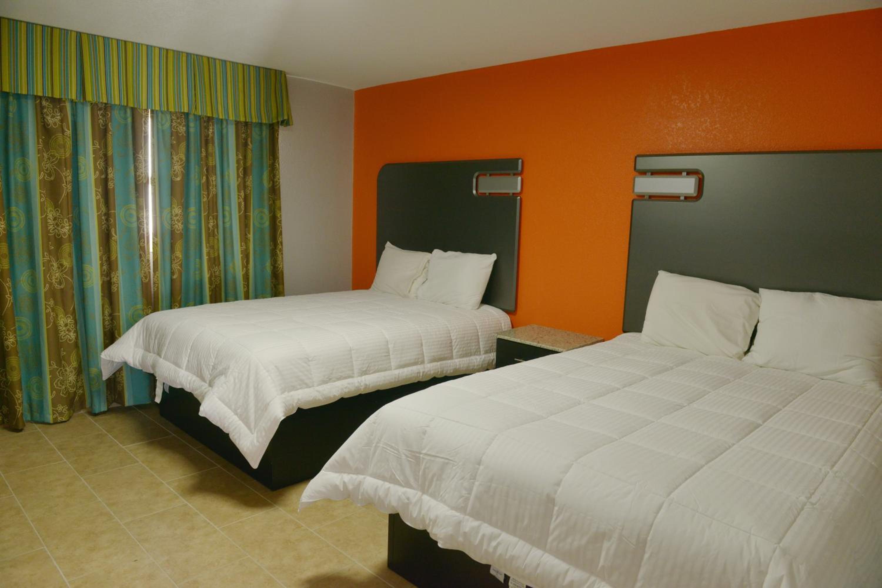 Efficiency, Suite, 2 Queen Beds