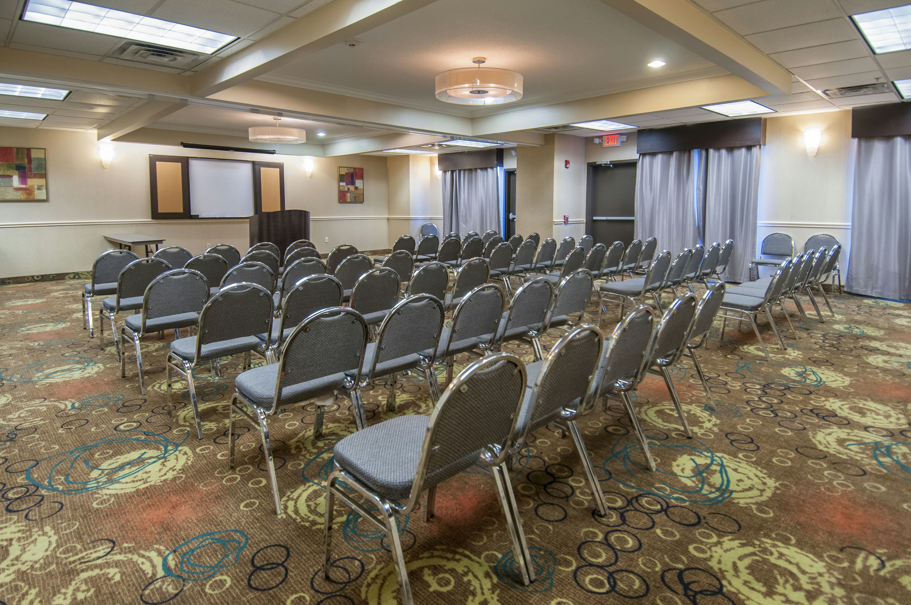 Holiday Inn Express Hotel Suites Houston North Intercontinental 40/48