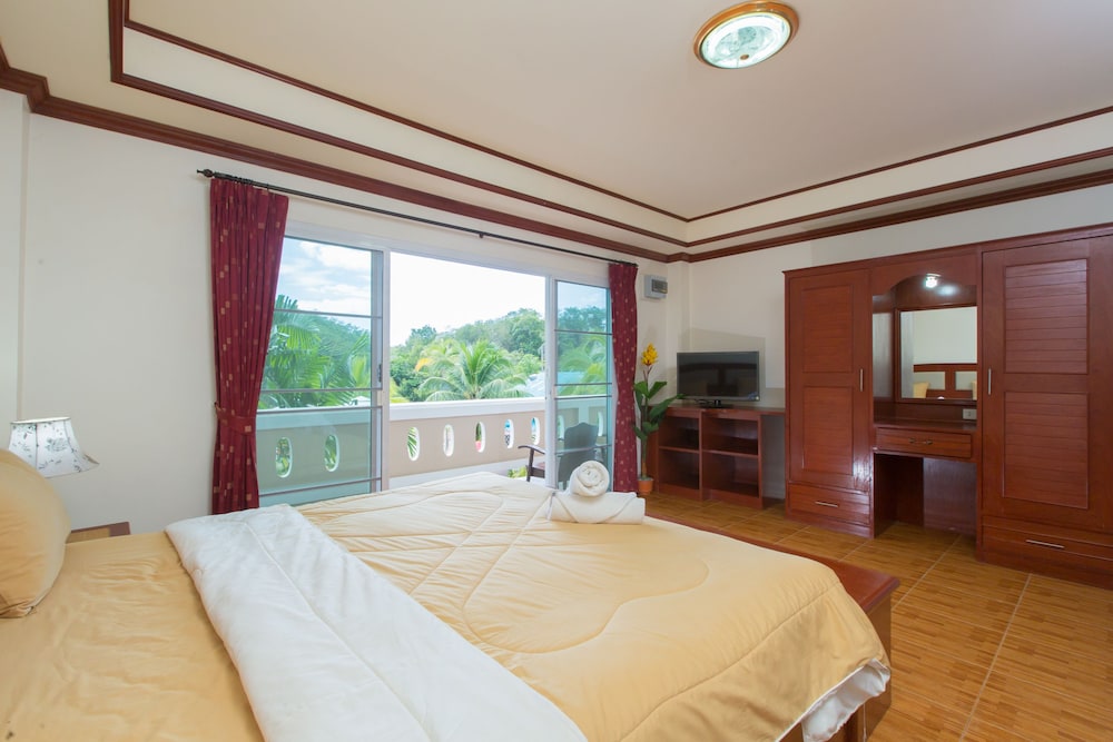 Patong Rai Rom Yen Resort SHA 14/50