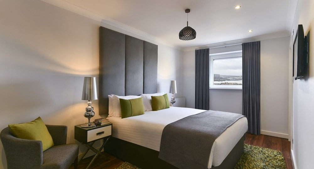 2 BEDROOMS, DELUXE, APARTMENT