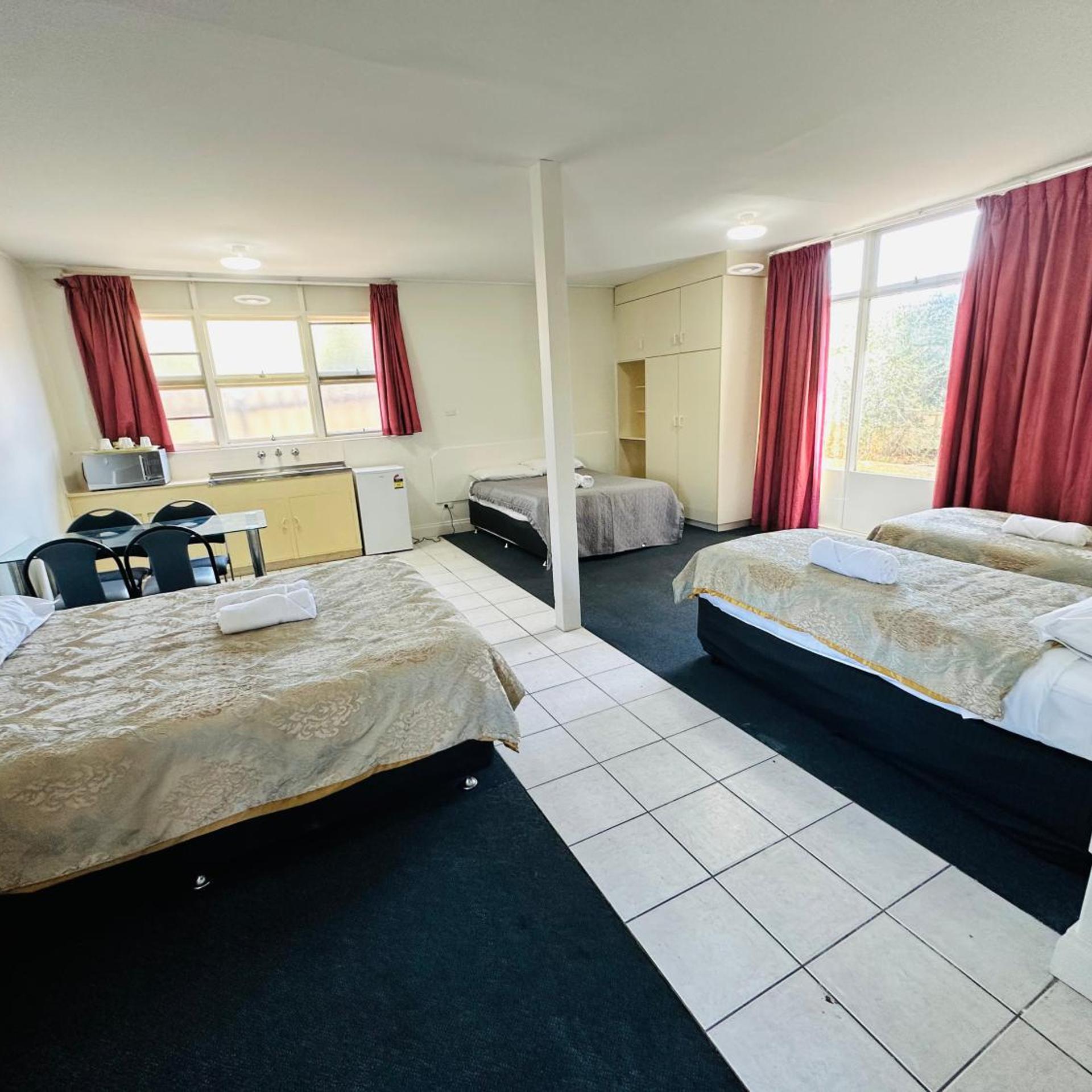 Family Suite, Deluxe