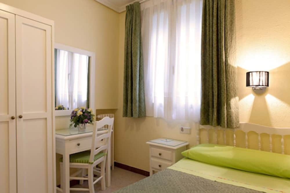 Hostal Los Alpes 38/61