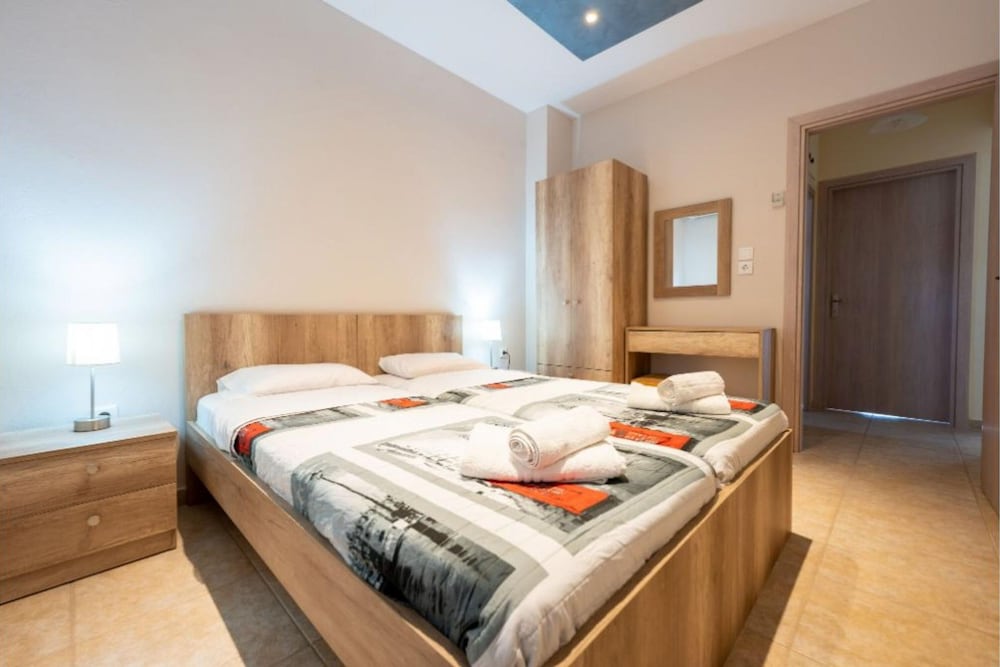 Milonas House Apartments 32/50