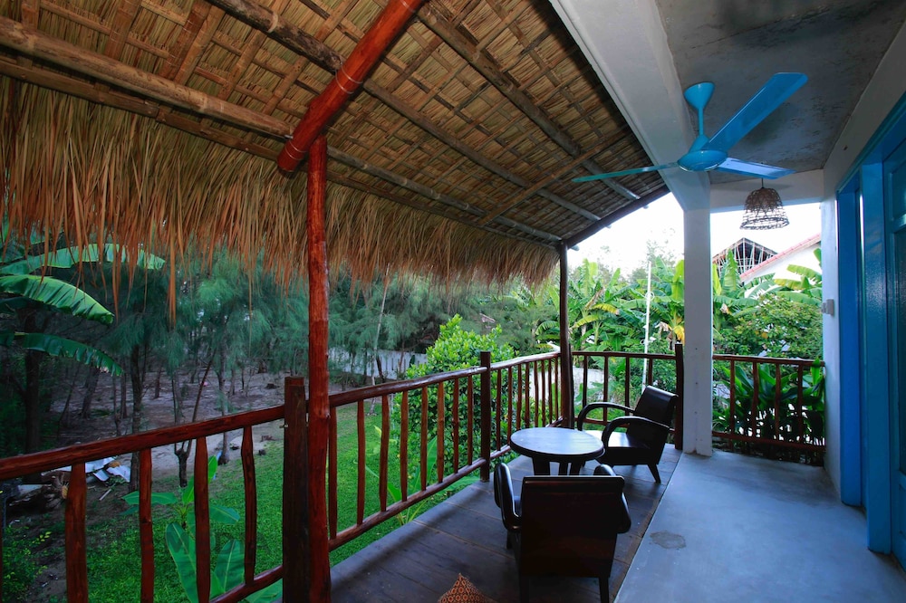 Life Beach Villa 18/64