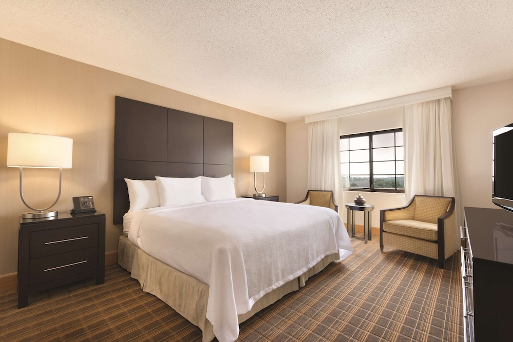 Embassy Suites Greenville Golf Resort Conference Center 8/38