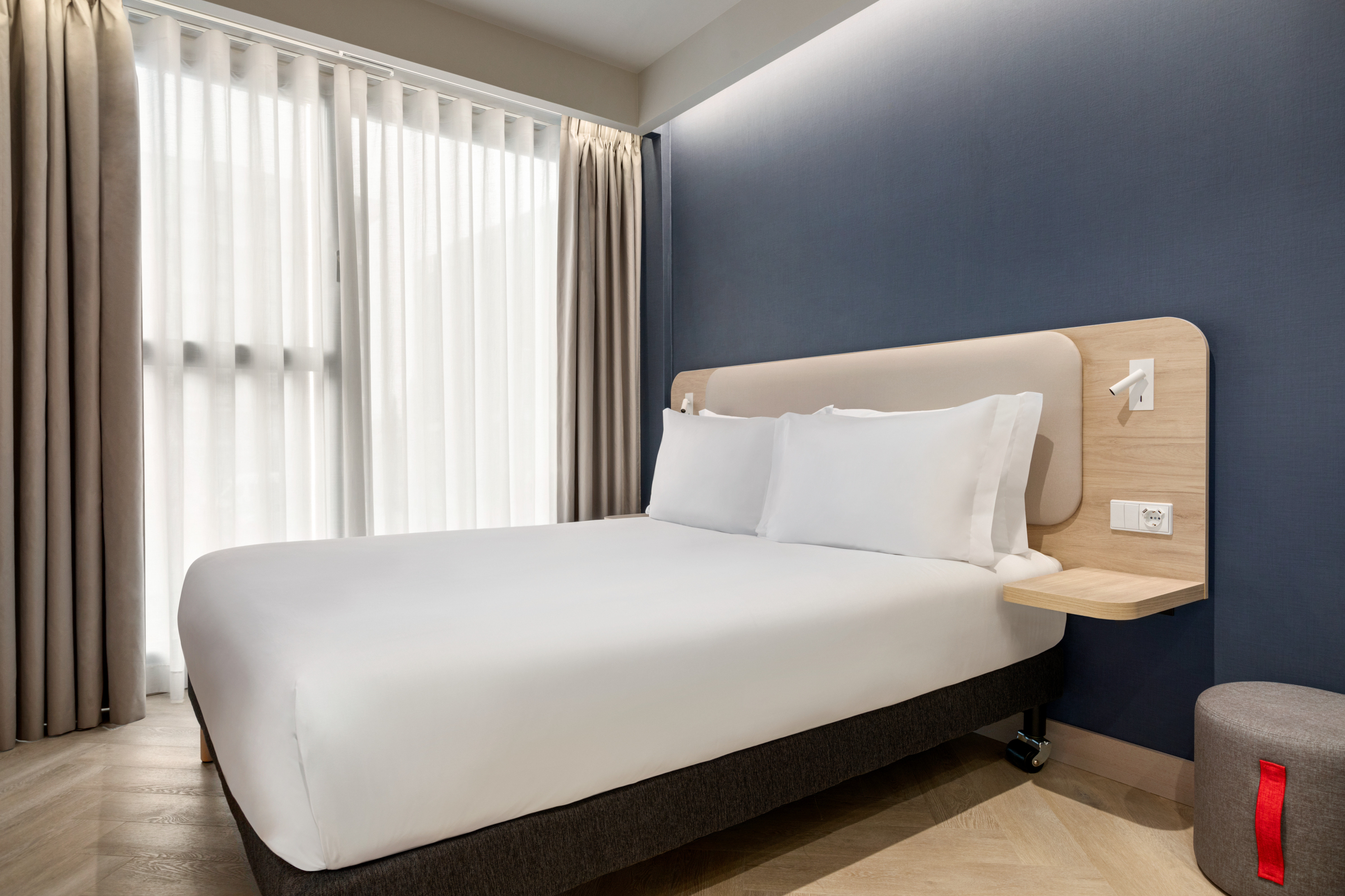 Standard, King Bed