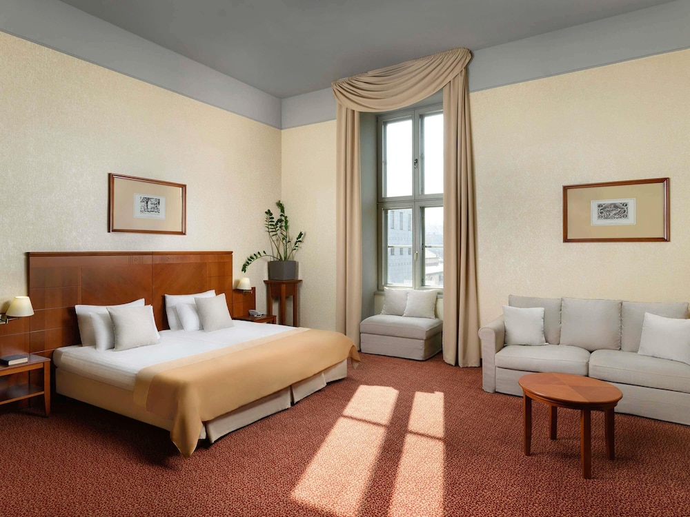 Mercure Szekesfehervar Magyar Kiraly 23/64