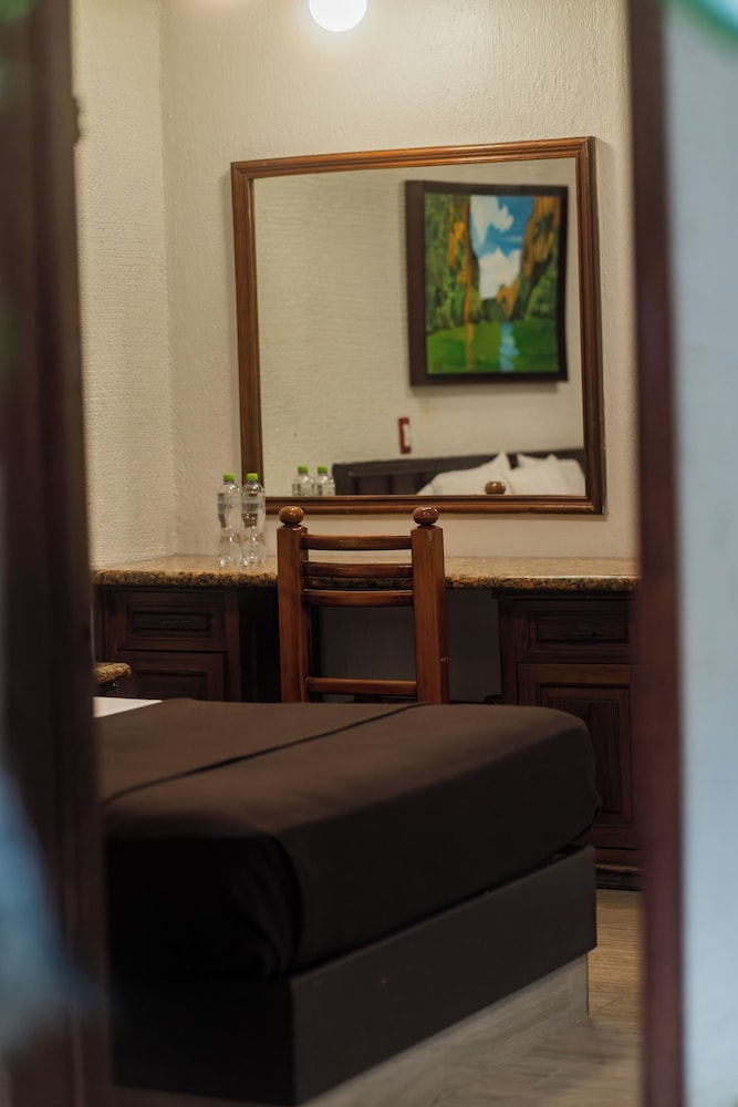 Hotel Don Quijote Plaza 51/58