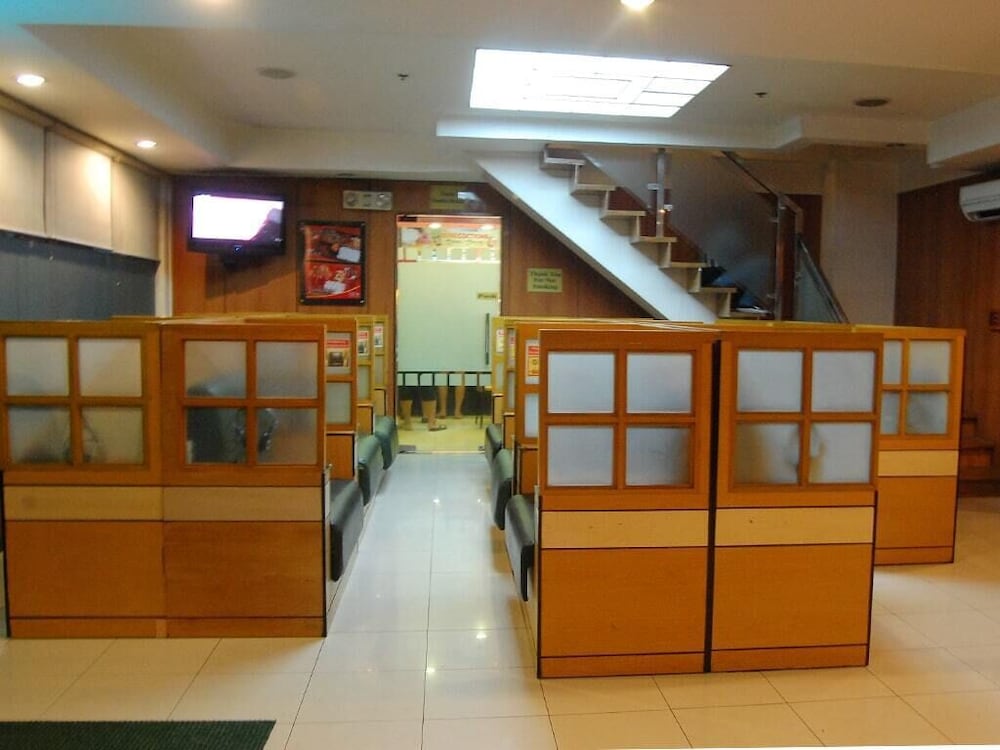 Hotel Sogo - Quezon Ave. 10/24