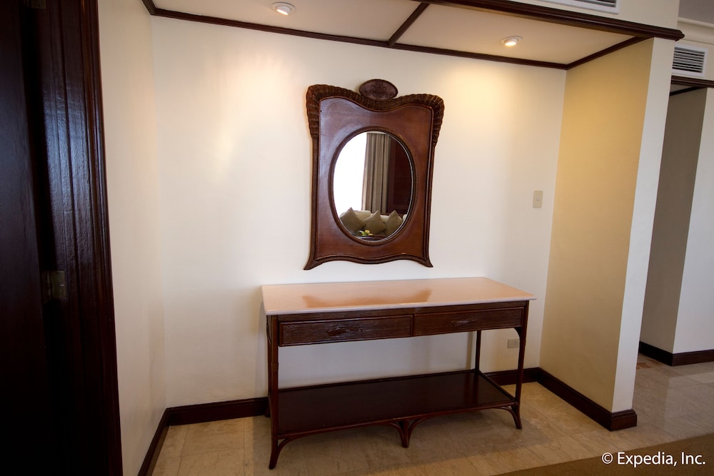 Waterfront Airport Hotel Casino Mactan 16/50