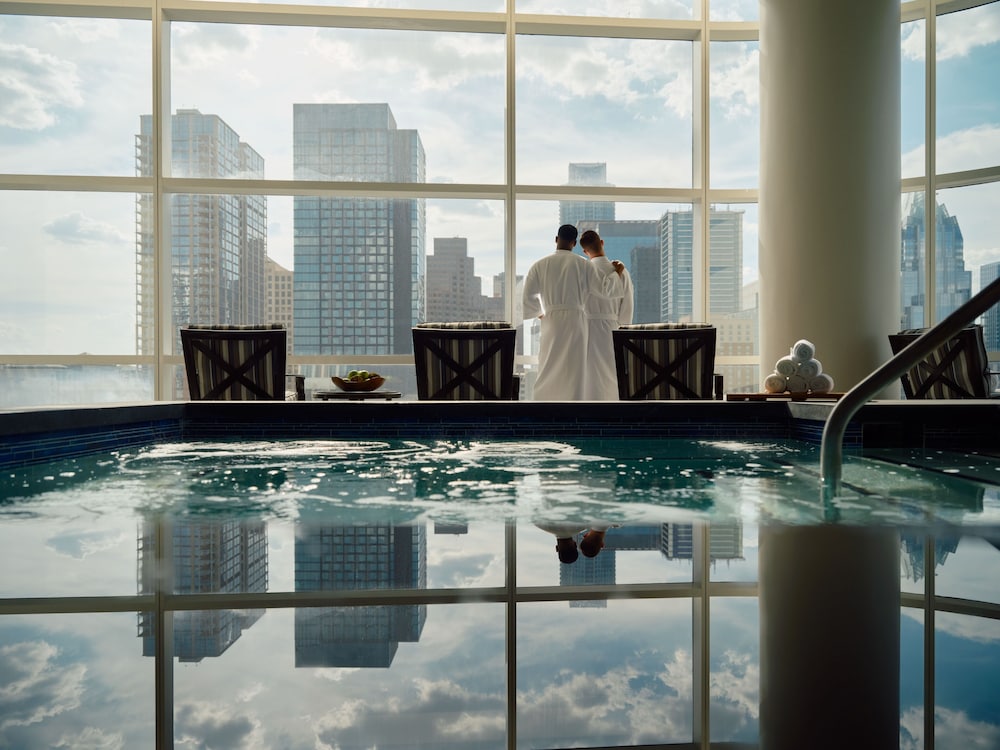 Fairmont Austin 39/72