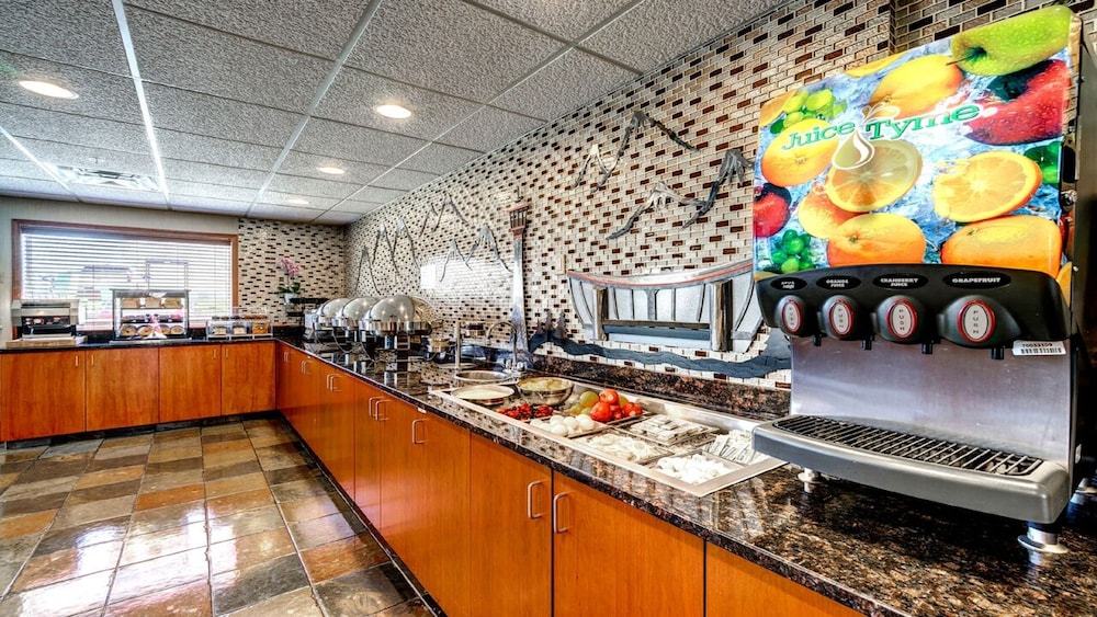 Service Plus Inns and Suites Calgary 46/56