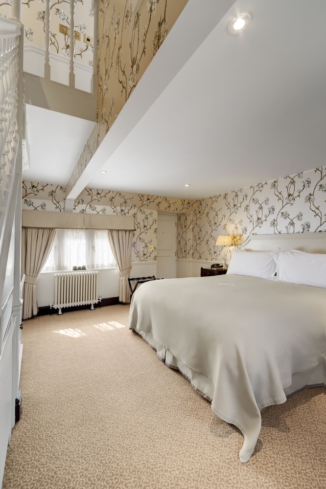 Ellenborough Park Hotel 7/75