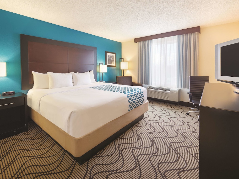 La Quinta Inn & Suites by Wyndham Central Point - Medford 17/48