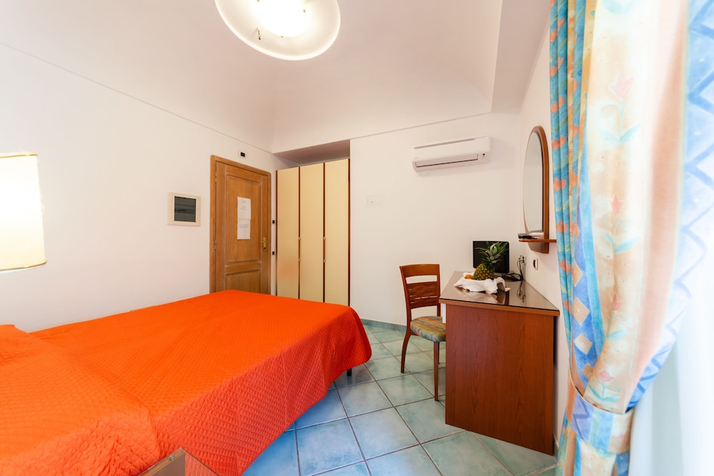 Hotel La Capannina 16/63