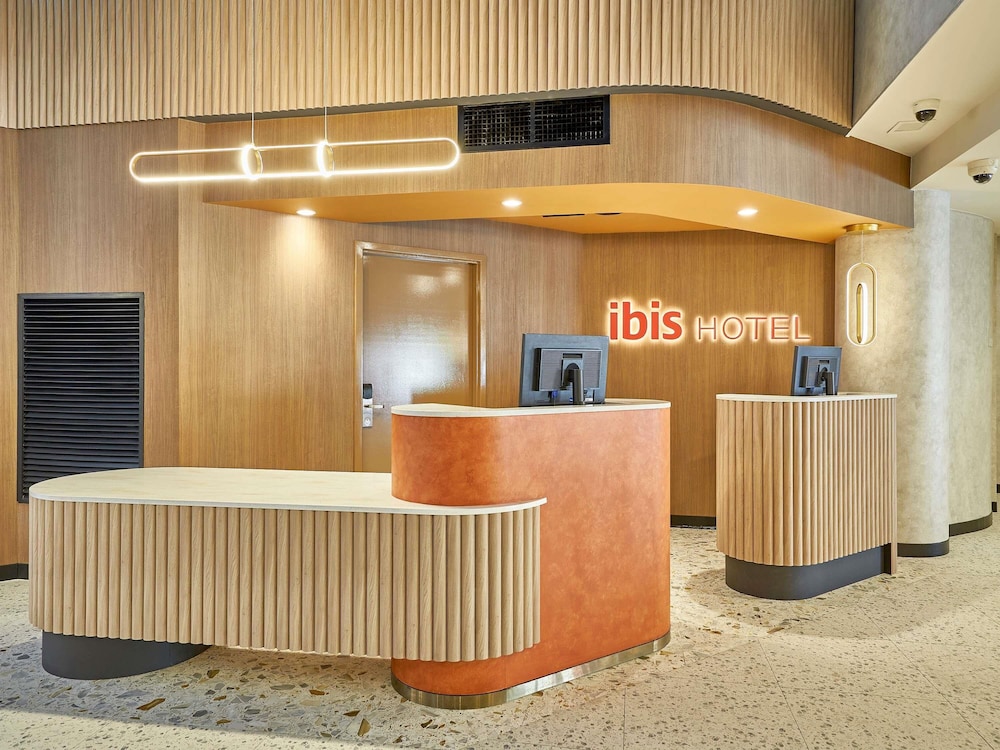 IBIS PERTH 9/70