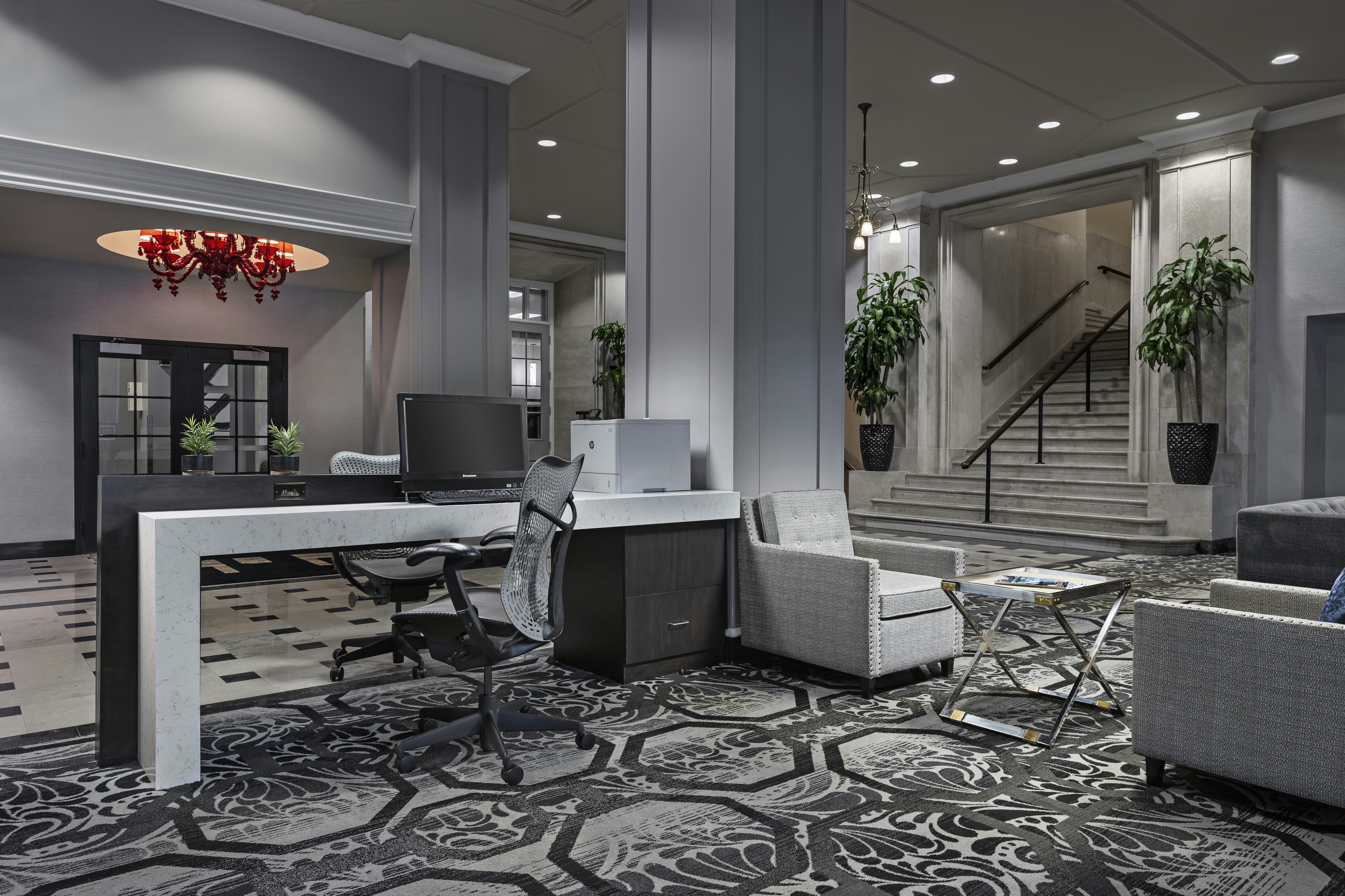 DoubleTree Suites by Hilton Detroit Downtown - Fort Shelby 57/59