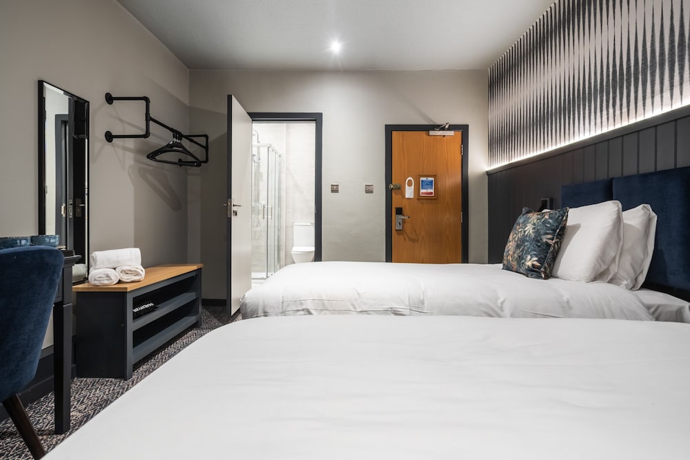 The Coachman Hotel 8/38