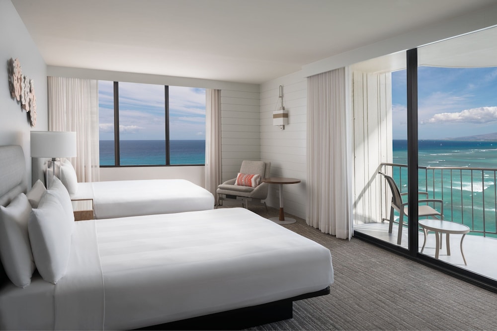 Waikiki Beach Marriott Resort and Spa 17/41