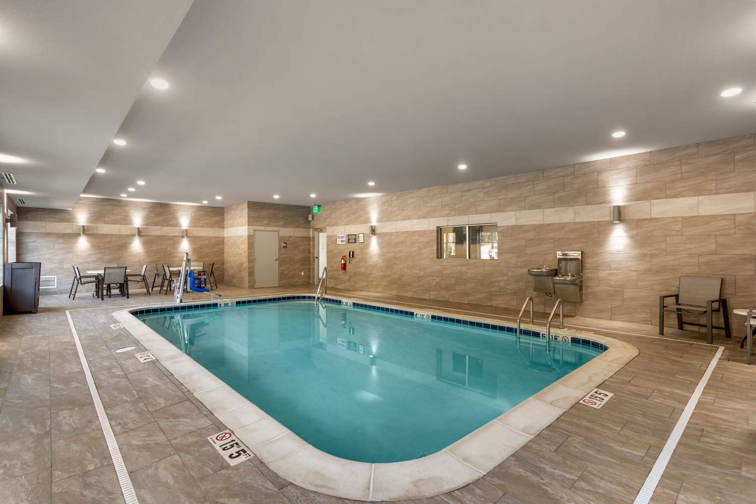 Executive Residency Antioch Inn 20/43