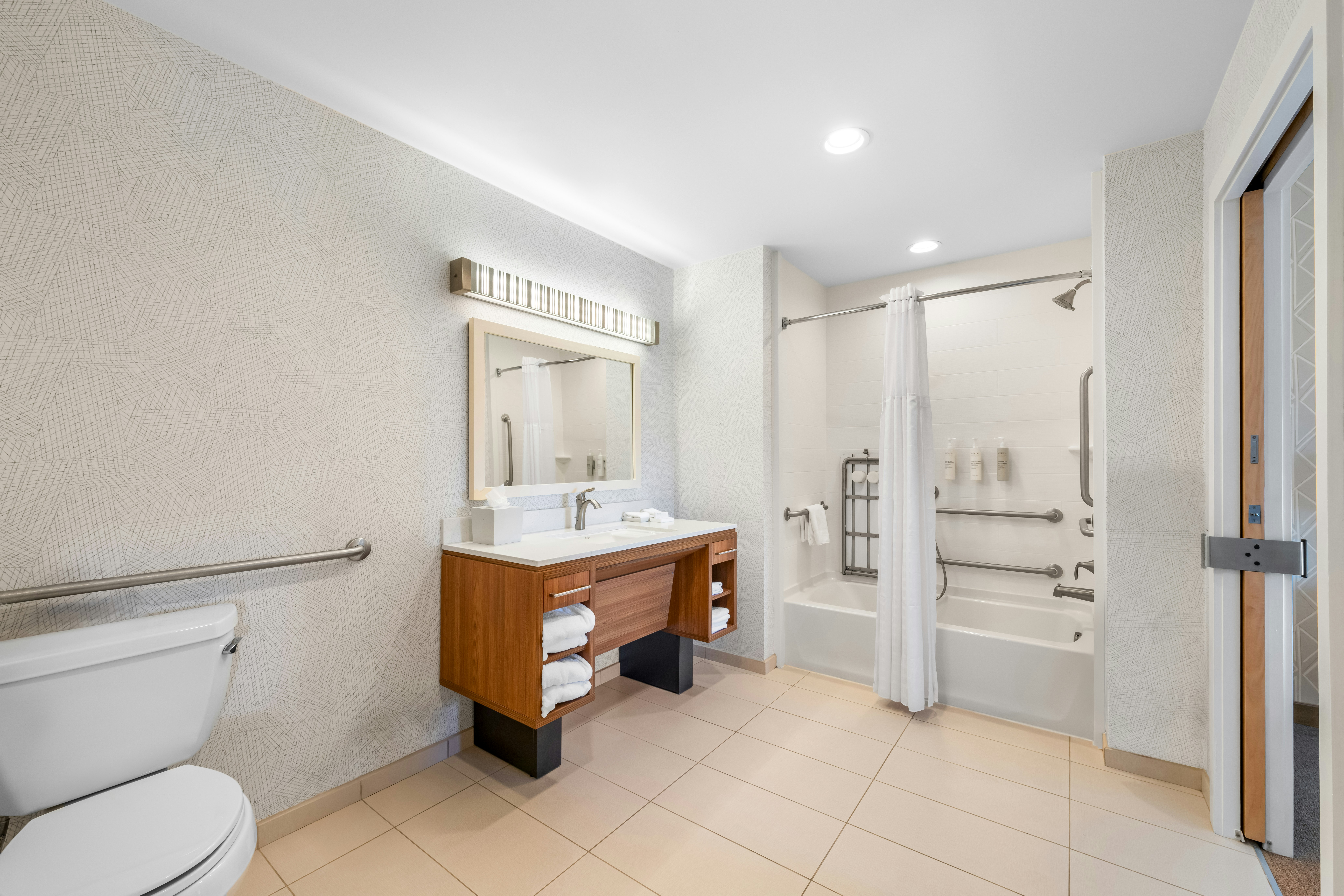 Home2 Suites By Hilton Charlotte Airport 52/54