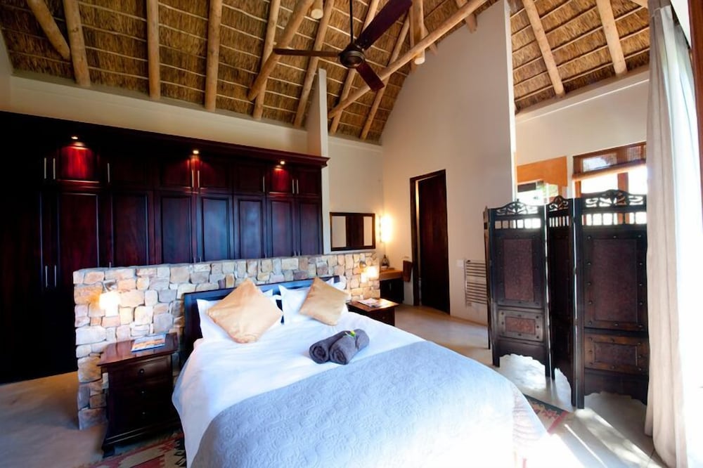 Tamodi Lodge and Stables 20/50