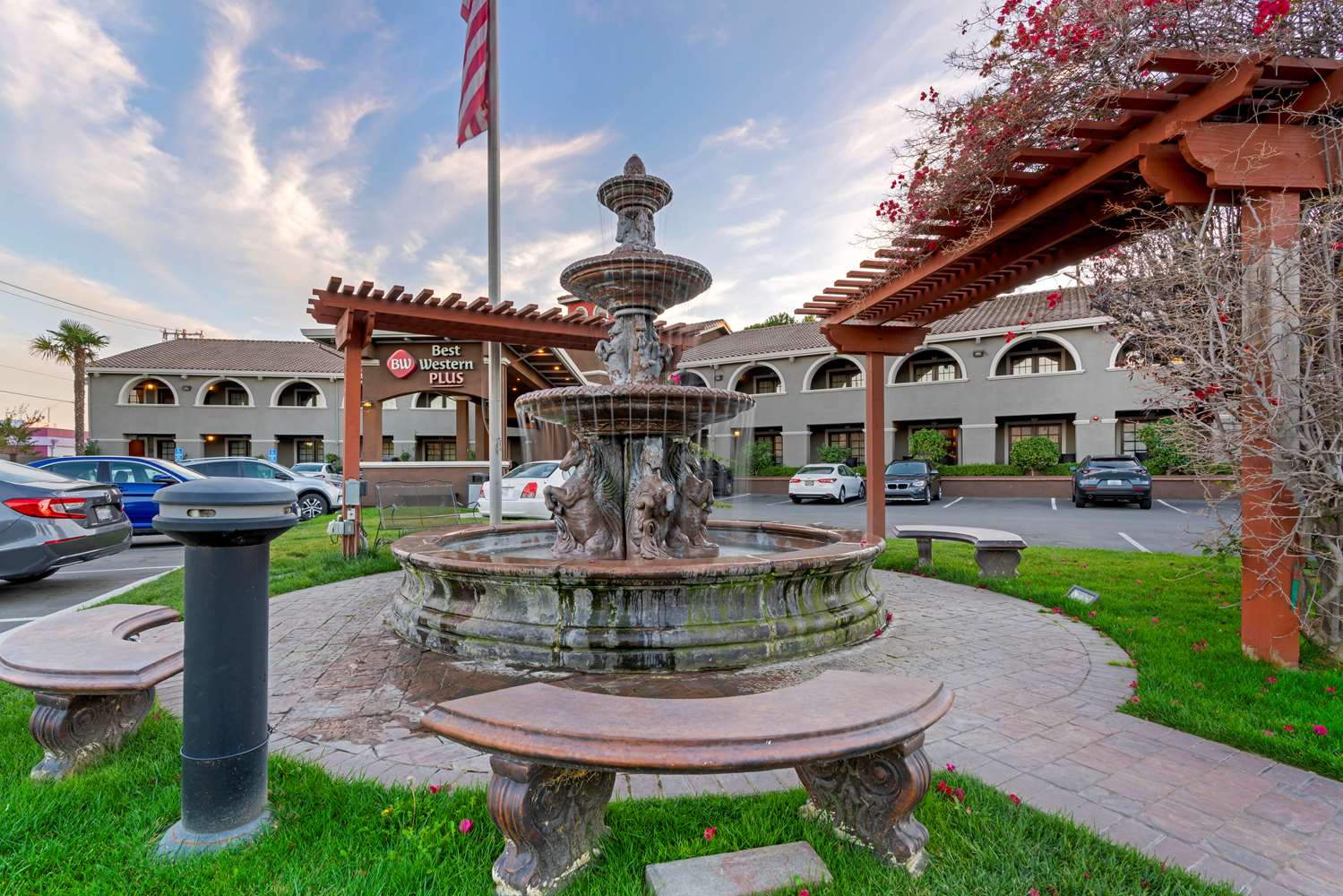 Best Western Plus Brookside Inn 53/62