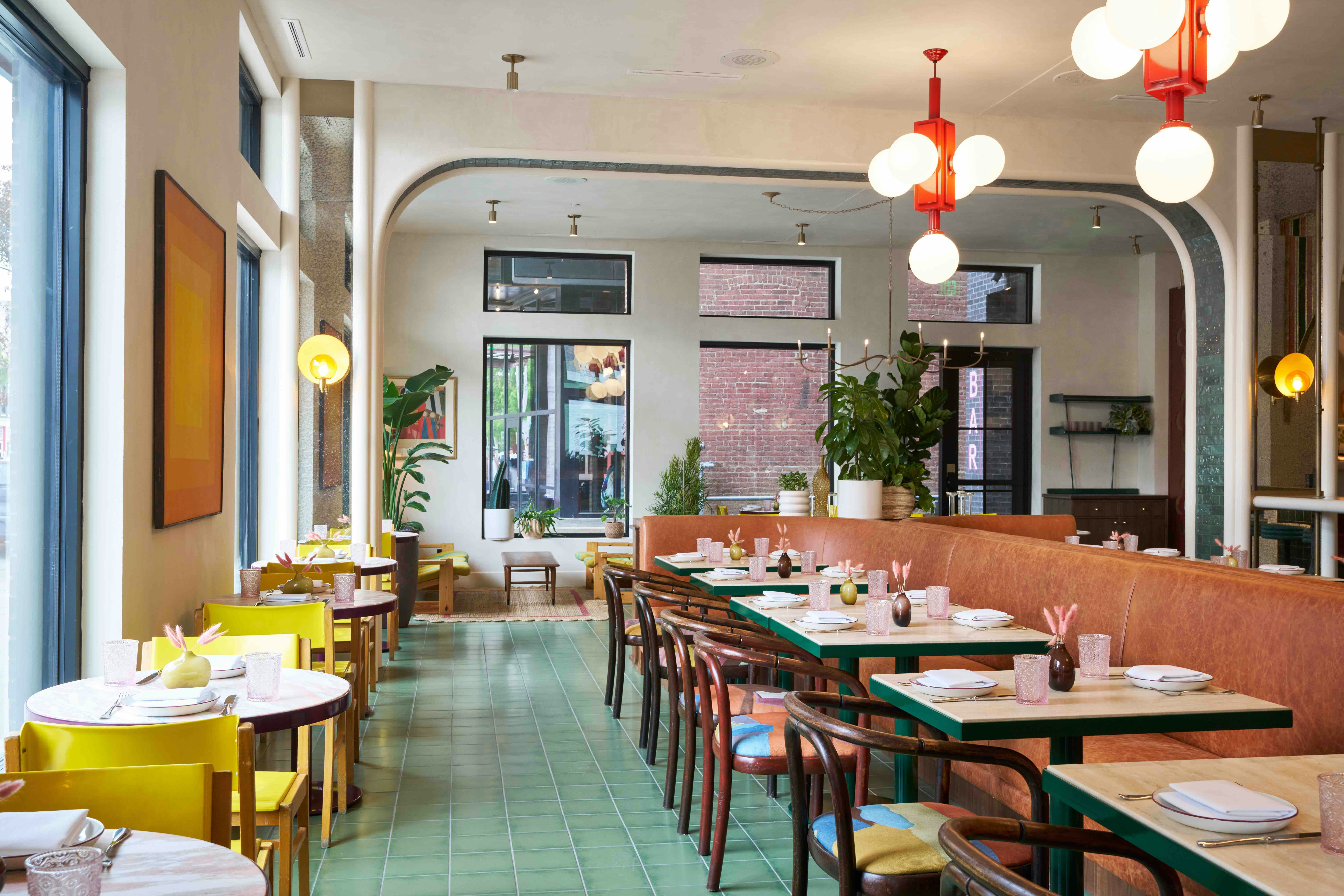 Hotel Genevieve 40/50