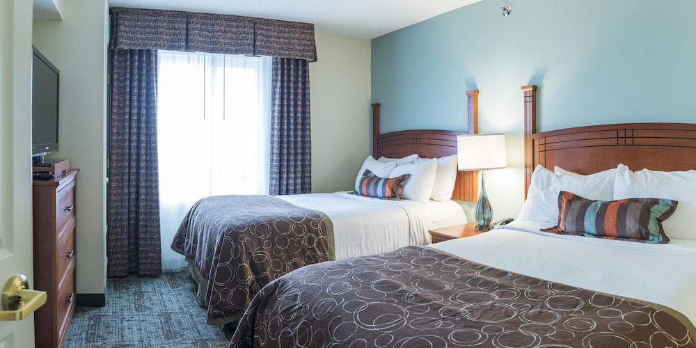جناح بسريرين مزدوجين بغرفة نوم واحدة بمطبخ، Staybridge Suites Fargo 2/8