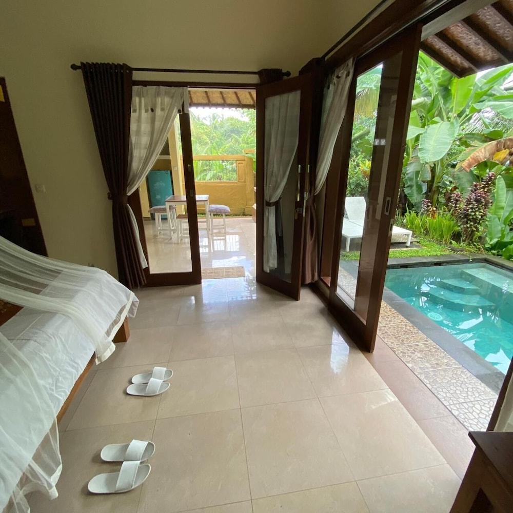 Dukuh Village Homestay & Villas 42/72