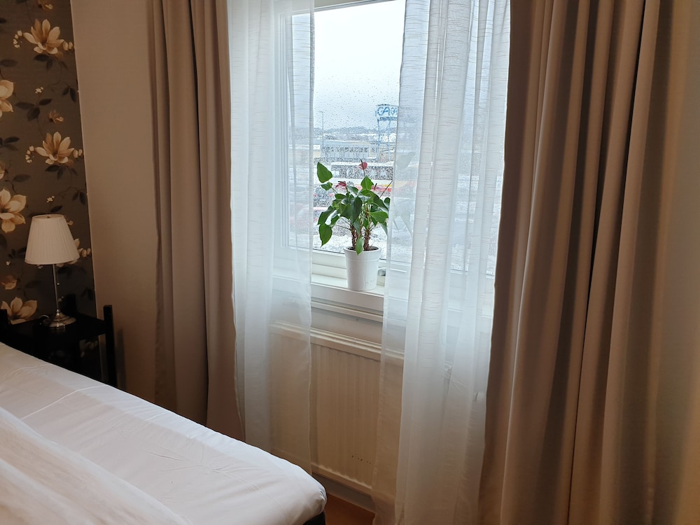Smålandsstenar Hotell 10/37