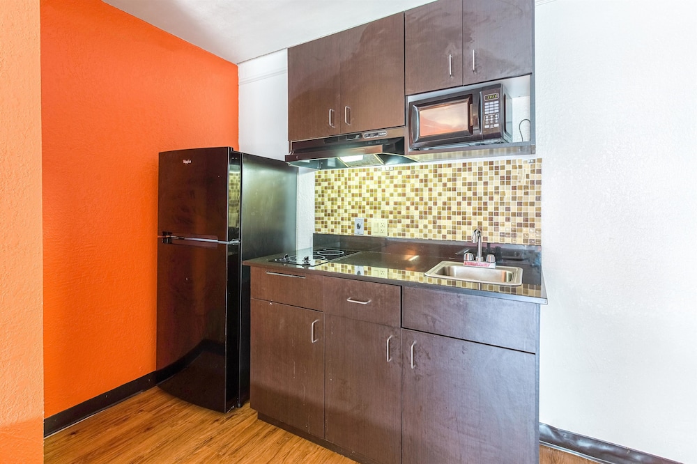Motel6 Baytown, TX - Garth Rd 10/63
