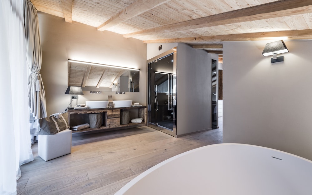 Hotel Montchalet 28/50