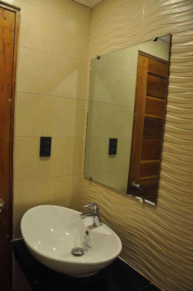 Hotel Lapira 17/61