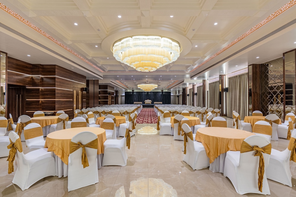 Mastiff Grand The Sia Palace Suites & Banquets, Khopoli 40/61
