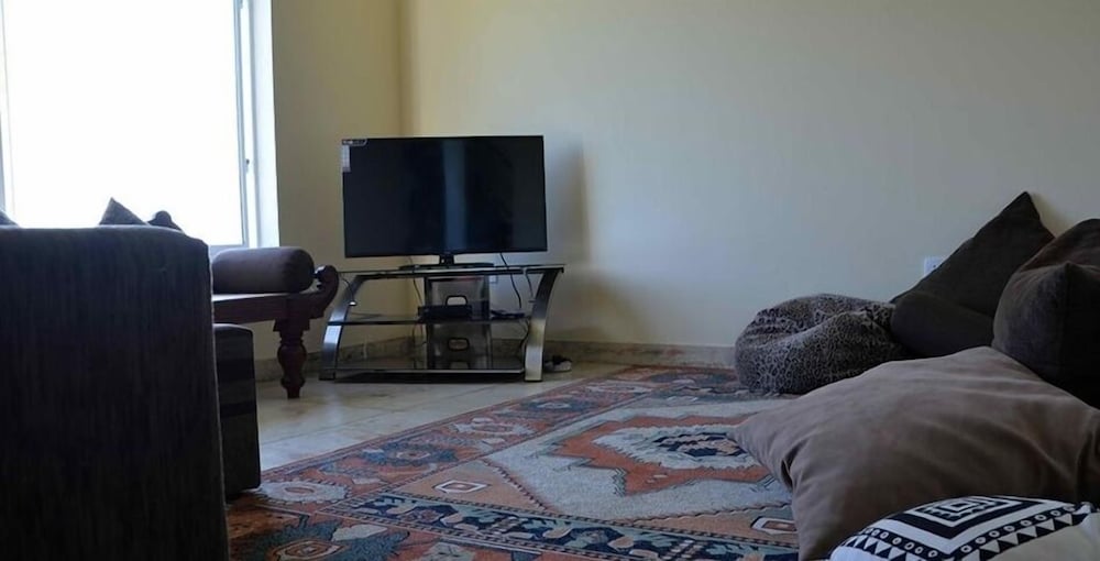 Villa Tranquil 6/15