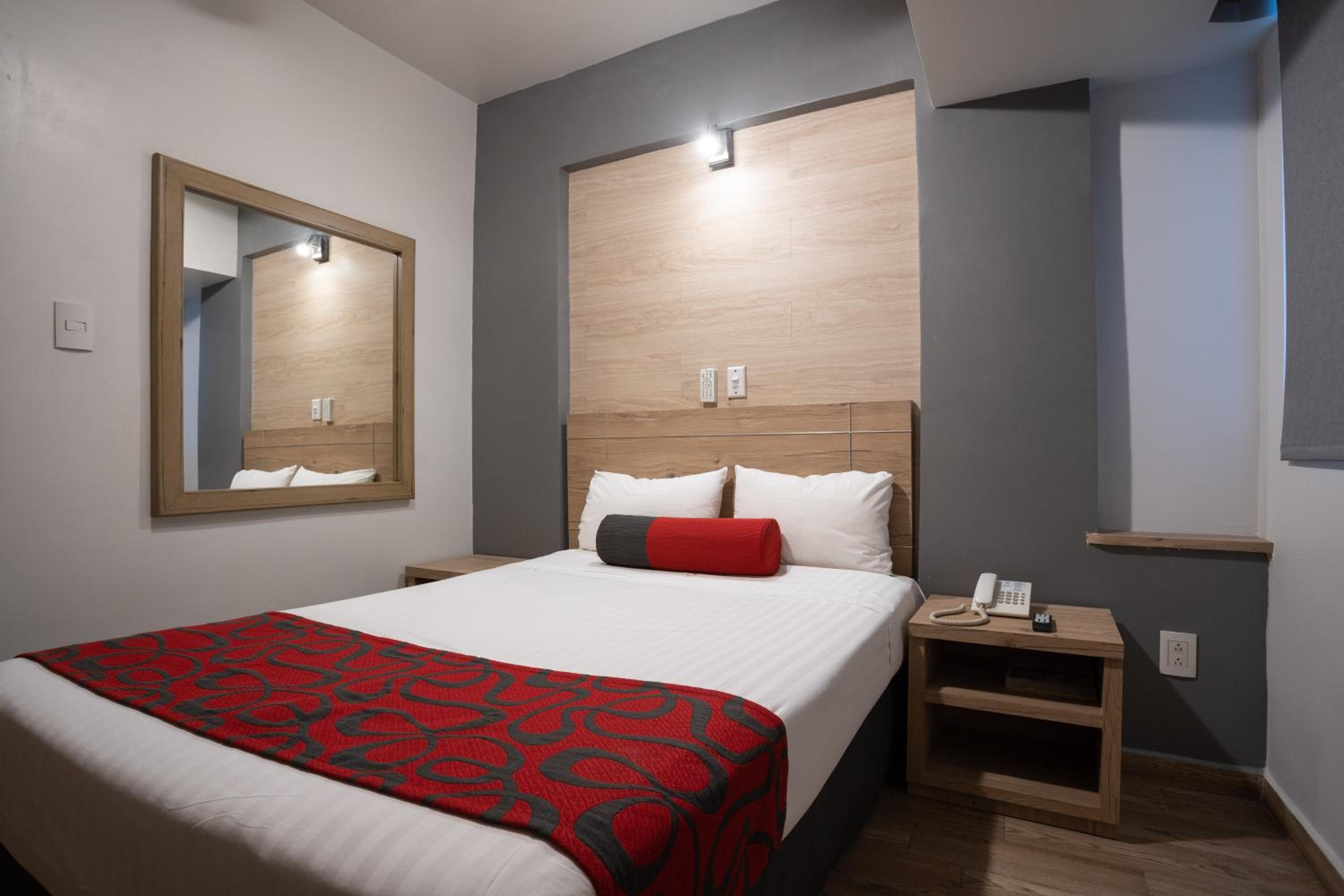 غرفة قياسية، Hotel Roble 9/10