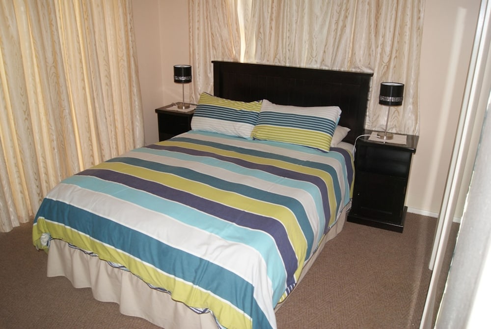 Serengeti Self Catering Units 10/34