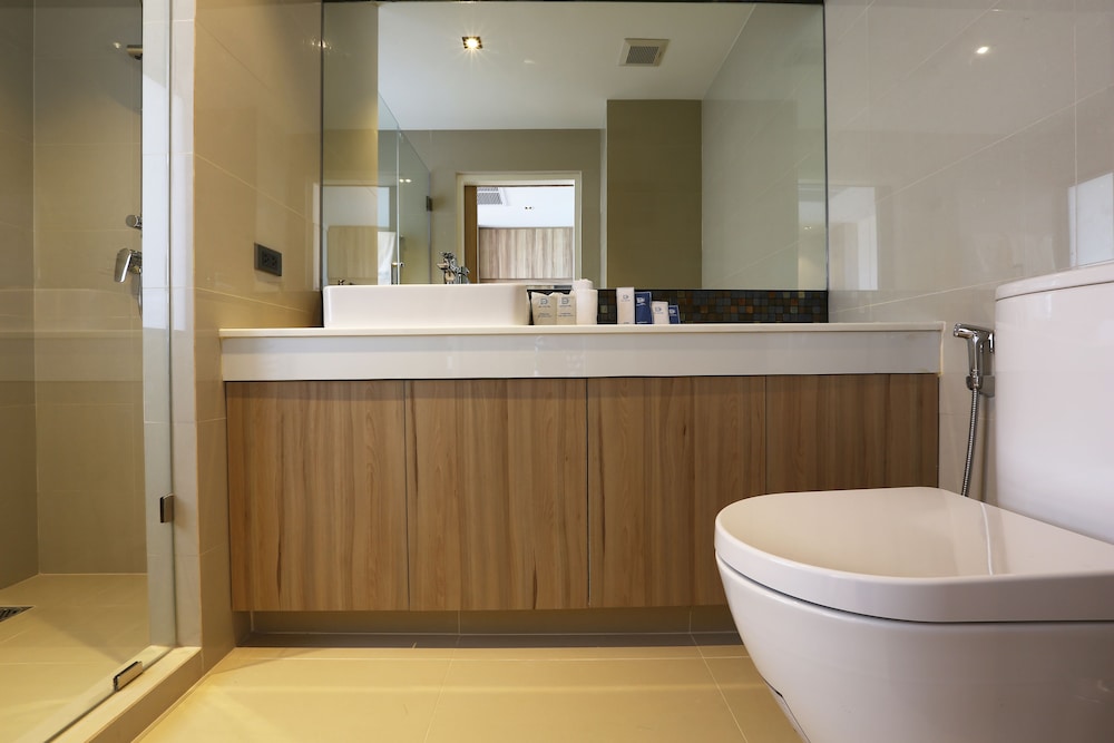 W3 Hotel 50/50