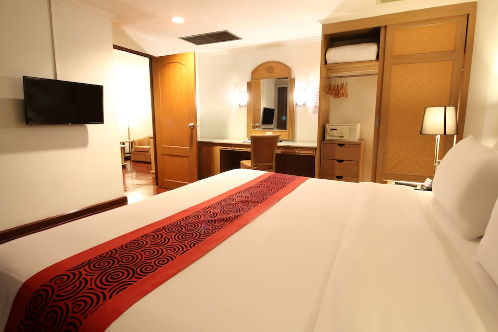 Grand Tower Inn Rama VI 28/70